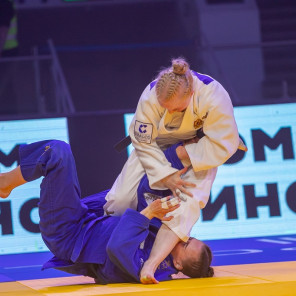 Зуева - победительница турнира Гулидова - 6