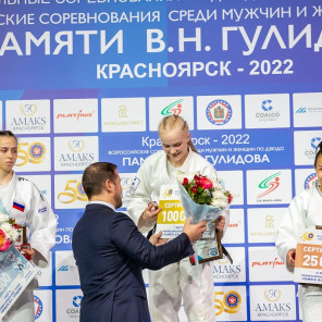 Зуева - победительница турнира Гулидова - 10