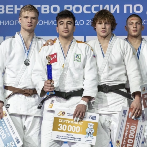 Павлюков-награждение-1