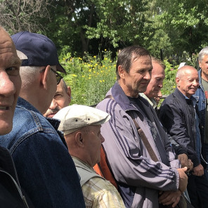 Памятник Янчику - 2