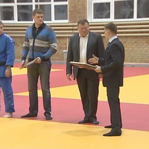 Награда за вклад в развитие дзюдо-12