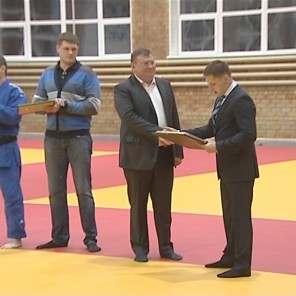 Награда за вклад в развитие дзюдо-15