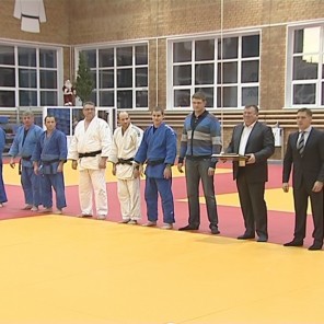 Награда за вклад в развитие дзюдо-30