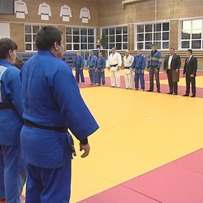 Награда за вклад в развитие дзюдо-33