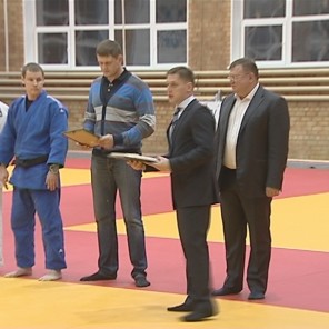 Награда за вклад в развитие дзюдо-7