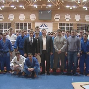 Награда за вклад в развитие дзюдо-70