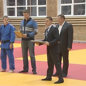 Награда за вклад в развитие дзюдо-8