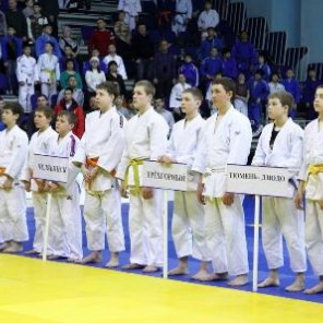 Юные дзюдоисты из Челябинска заняли второе место в традиционном командном турнире памяти Фариды Гориновой в Тюмени-1