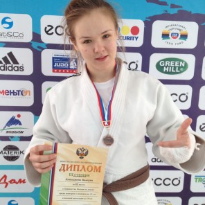 Валерия Давыдкина из Магнитогорска - 3-я на первенстве России до 23 лет в Тюмени-3