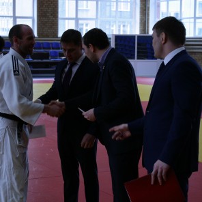 В Челябинске наградили медалистов первенства России среди юношей и девушек до 18-ти лет в Липецке-12