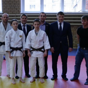 В Челябинске наградили медалистов первенства России среди юношей и девушек до 18-ти лет в Липецке-15