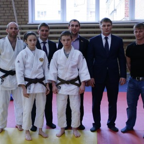 В Челябинске наградили медалистов первенства России среди юношей и девушек до 18-ти лет в Липецке-16