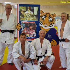 Челябинские ветераны самбо и дзюдо провели день памяти своего великого Учителя - 16