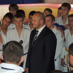 Фёдор Емельяненко в Центре олимпийской подготовки-9