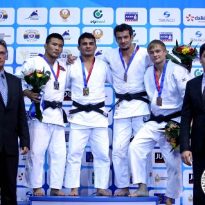 Денис Лаврентьев из Челябинска завоевал "бронзу" на этапе Гран-при по дзюдо в Ташкенте-4