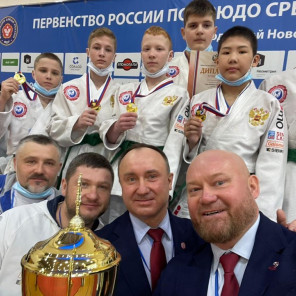 Пьедестал почета - 2