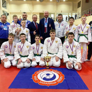 Пьедестал почета 