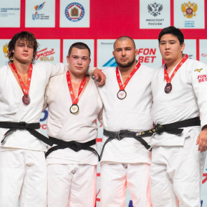 Анджей Павлюков +100